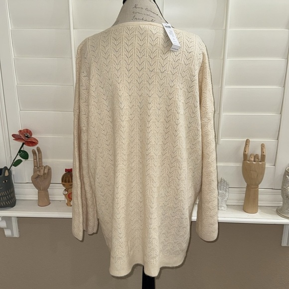 Chico's Drama Cable Pullover V-neck Sweater Oatmeal - Picture 8 of 14